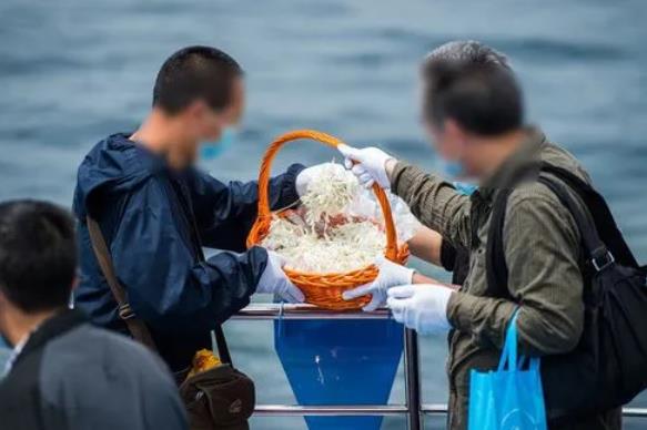 骨灰海撒有什么讲究吗？