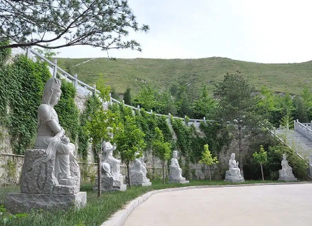 灵山宝塔陵园公墓多少钱