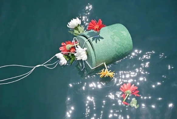 八宝山海葬服务电话是多少