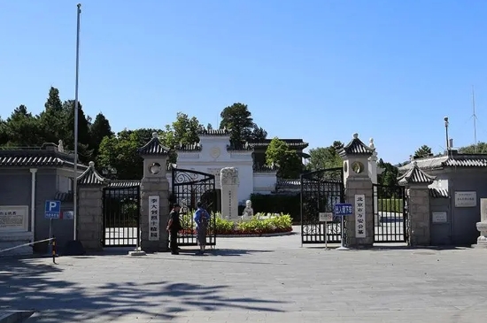 北京万安公墓价格贵吗