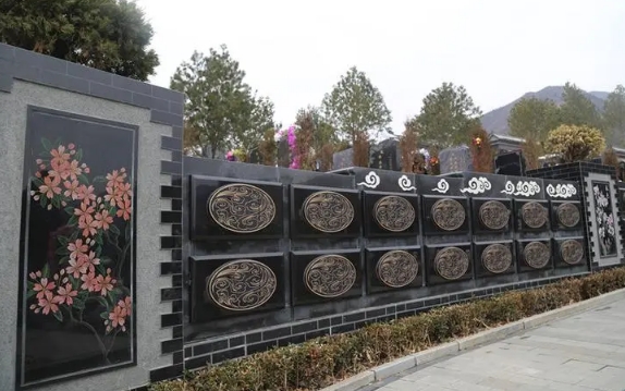 天寿陵园墙壁葬价格多少钱