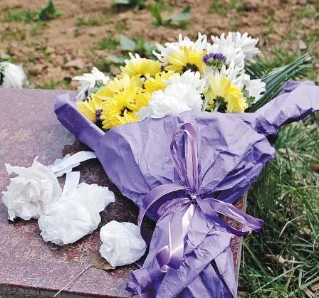 三周年祭日上午去还是下午去？